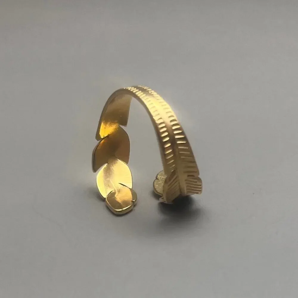 y2k 2000s vintage gold leaf ring